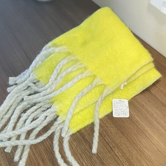 NWT Free people Scarf - Picture 1 of 3